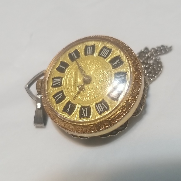 VINTAGE LUCERNE SWISS MOVEMENT NECKLACE WATCH, EUC, Goldtone - Picture 4 of 5